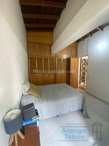 Apartamento de 2 alcobas en venta en La Castellana, Medellín, 76 m² · foto 10 de 15