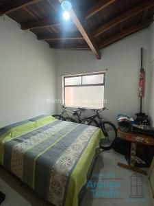 Apartamento de 2 alcobas en venta en La Castellana, Medellín, 76 m² · foto 12 de 15