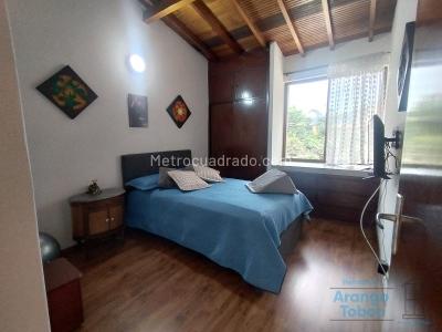 Casa de 5 alcobas en venta en La Castellana, Medellín, 215 m² · foto 8 de 19