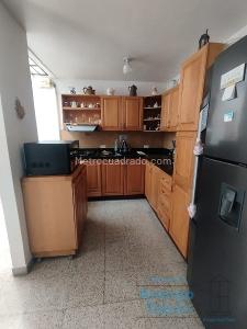 Casa de 5 alcobas en venta en La Castellana, Medellín, 215 m² · foto 11 de 19