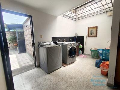 Casa de 5 alcobas en venta en La Castellana, Medellín, 215 m² · foto 14 de 19