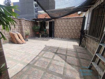Casa de 5 alcobas en venta en La Castellana, Medellín, 215 m² · foto 16 de 19