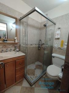 Casa de 5 alcobas en venta en La Castellana, Medellín, 215 m² · foto 18 de 19