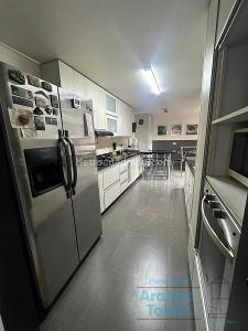 Apartamento de 4 alcobas en arriendo en Conquistadores, Medellín, 157 m² · foto 3 de 13
