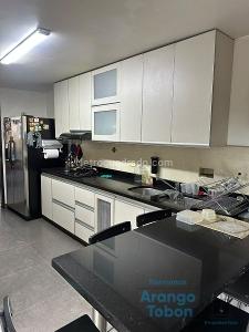 Apartamento de 4 alcobas en arriendo en Conquistadores, Medellín, 157 m² · foto 4 de 13