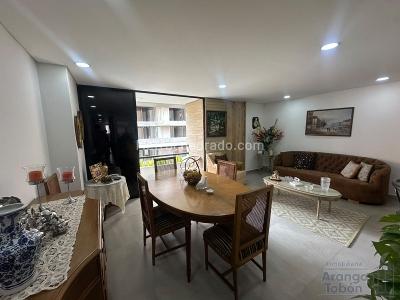 Apartamento de 2 alcobas en arriendo en Conquistadores, Medellín, 85 m² · foto 2 de 12