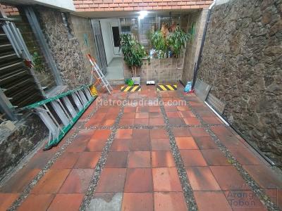 Apartamento de 3 alcobas en arriendo en El Velodromo, Medellín, 95 m² · foto 19 de 20