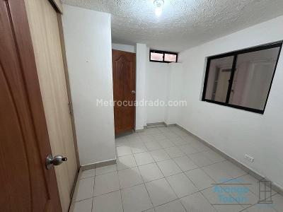 Apartamento de 2 alcobas en arriendo en Floridanueva, Medellín, 55 m² · foto 4 de 11
