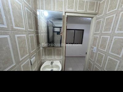 Apartamento de 2 alcobas en arriendo en Floridanueva, Medellín, 55 m² · foto 6 de 11