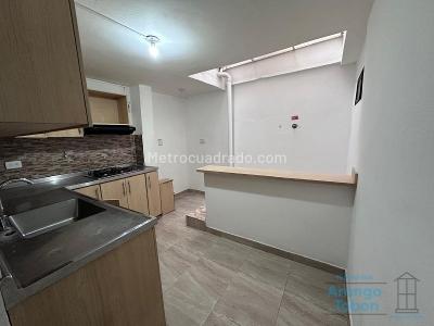 Apartamento de 2 alcobas en arriendo en Floridanueva, Medellín, 55 m² · foto 8 de 11