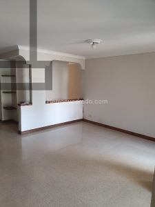 Apartamento de 3 alcobas en venta en Estadio, Medellín, 68 m² · foto 2 de 16