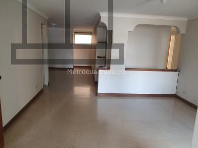 Apartamento de 3 alcobas en venta en Estadio, Medellín, 68 m² · foto 3 de 16