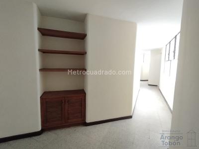 Apartamento en arriendo en Calasanz, Medellín · foto 4 de 17