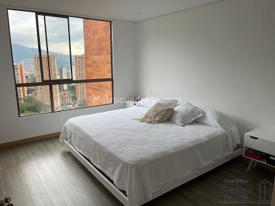Apartaestudio en arriendo en El Poblado, Medellín, 67 m² · foto 5 de 8