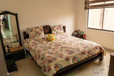 Apartamento de 4 alcobas en venta en Laureles, Medellín, 119 m² · foto 12 de 16