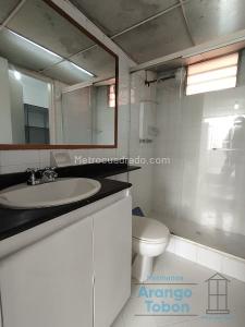 Apartaestudio en venta en Conquistadores, Medellín, 45 m² · foto 8 de 10