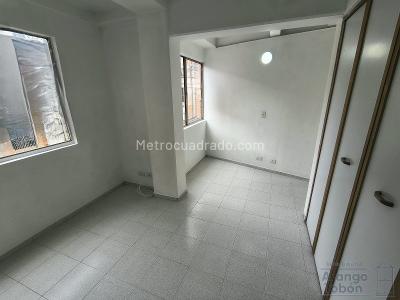 Apartamento en arriendo en La Mota, Medellín · foto 2 de 10
