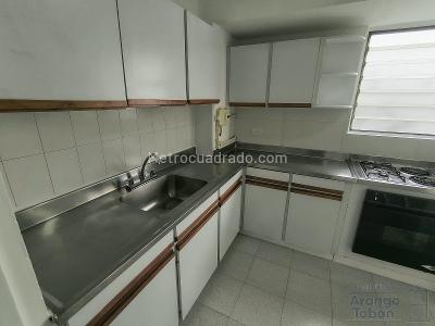 Apartamento en arriendo en La Mota, Medellín · foto 3 de 10