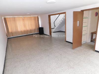 Casa de 4 alcobas en venta en San Miguel, Bogotá, 228 m² · foto 3 de 20