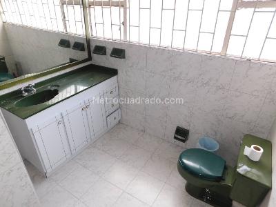 Casa de 4 alcobas en venta en San Miguel, Bogotá, 228 m² · foto 18 de 20