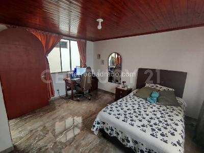 Casa de 5 alcobas en venta en Santa Isabel, Bogotá, 204 m² · foto 6 de 20