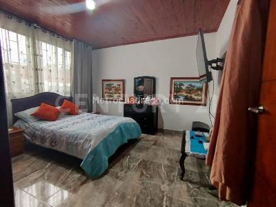Casa de 5 alcobas en venta en Santa Isabel, Bogotá, 204 m² · foto 8 de 20
