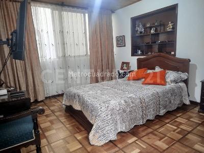 Casa de 5 alcobas en venta en Santa Isabel, Bogotá, 204 m² · foto 10 de 20