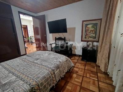 Casa de 5 alcobas en venta en Santa Isabel, Bogotá, 204 m² · foto 11 de 20