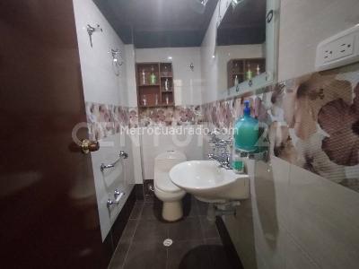 Casa de 5 alcobas en venta en Santa Isabel, Bogotá, 204 m² · foto 18 de 20