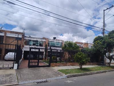 Casa en venta en Niza, Bogotá · foto 9 de 20