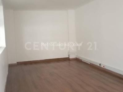 Casa de 5 alcobas en venta en La Soldad, Bogotá, 300 m² · foto 3 de 20