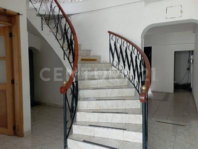 Casa de 5 alcobas en venta en La Soldad, Bogotá, 300 m² · foto 4 de 20