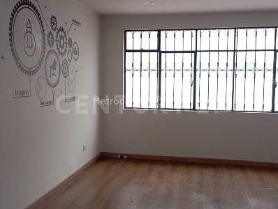 Casa de 5 alcobas en venta en La Soldad, Bogotá, 300 m² · foto 7 de 20