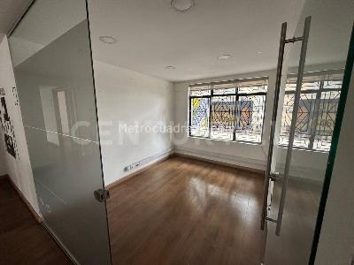 Casa de 5 alcobas en venta en La Soldad, Bogotá, 300 m² · foto 9 de 20