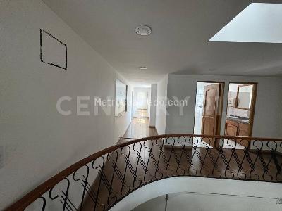Casa de 5 alcobas en venta en La Soldad, Bogotá, 300 m² · foto 11 de 20