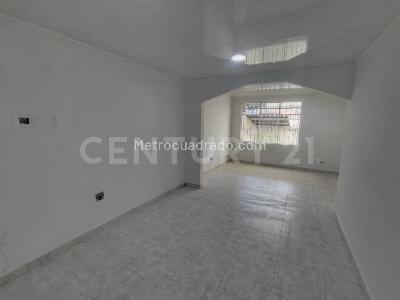 Casa de 3 alcobas en venta en Ciudad Kennedy, Bogotá, 120 m² · foto 12 de 16