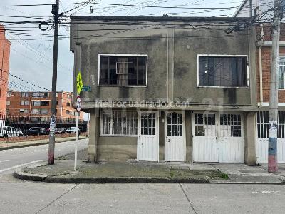Casa de 5 alcobas en venta en Ferrocaja, Bogotá, 112 m² · foto 2 de 19