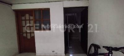 Casa de 5 alcobas en venta en Las Americas, Bogotá, 400 m² · foto 13 de 14