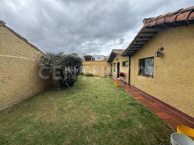 Casa de 5 alcobas en venta en Las Villas, Bogotá, 261 m² · foto 2 de 20