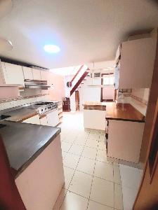 Casa de 5 alcobas en venta en Los Rosales, Bogotá, 134 m² · foto 10 de 20
