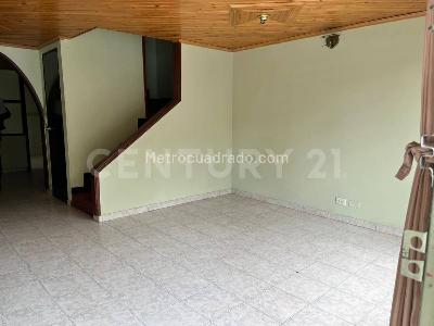 Casa en venta en Villas De Granada, Bogotá · foto 2 de 20
