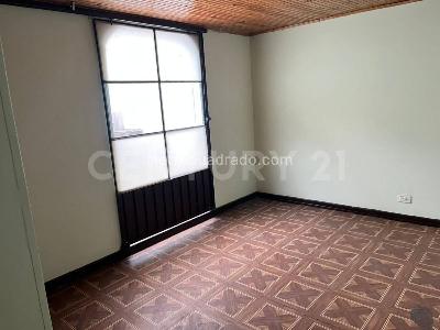 Casa en venta en Villas De Granada, Bogotá · foto 8 de 20