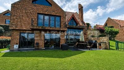 Casa de 3 alcobas en venta en San Jose De Bavaria, Bogotá, 100 m² · foto 2 de 20