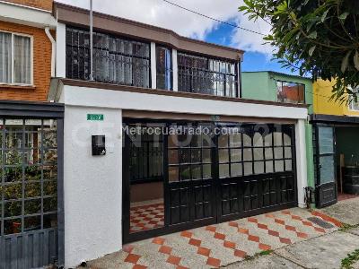 Casa en venta en Capellania, Bogotá · foto 2 de 20