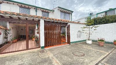 Casa de 3 alcobas en venta en Villa Del Prado, Bogotá, 120 m² · foto 2 de 13