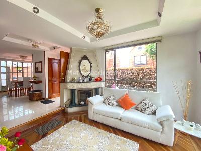 Casa de 5 alcobas en venta en Samaria, Chía, 220 m² · foto 2 de 20