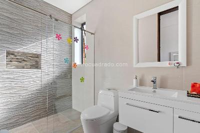 Casa de 5 alcobas en venta en San Sebastian, Bogotá, 1483 m² · foto 17 de 20