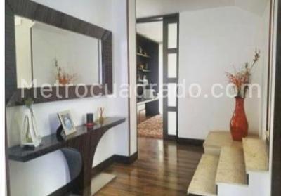 Casa de 4 alcobas en venta en San Sebastián, Bogotá, 481 m² · foto 8 de 16