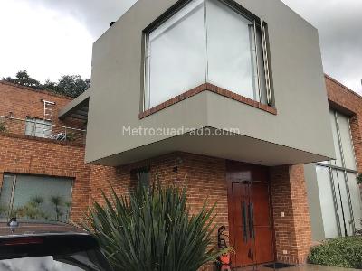 Casa de 4 alcobas en venta en San Simon, Bogotá, 400 m² · foto 2 de 17