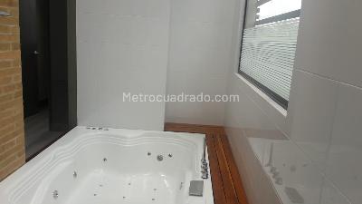 Casa de 5 alcobas en venta en Guaymaral, Bogotá, 560 m² · foto 10 de 20